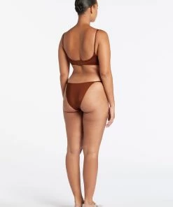 AUS Shopify Store Tops ENID HYBRID TOP