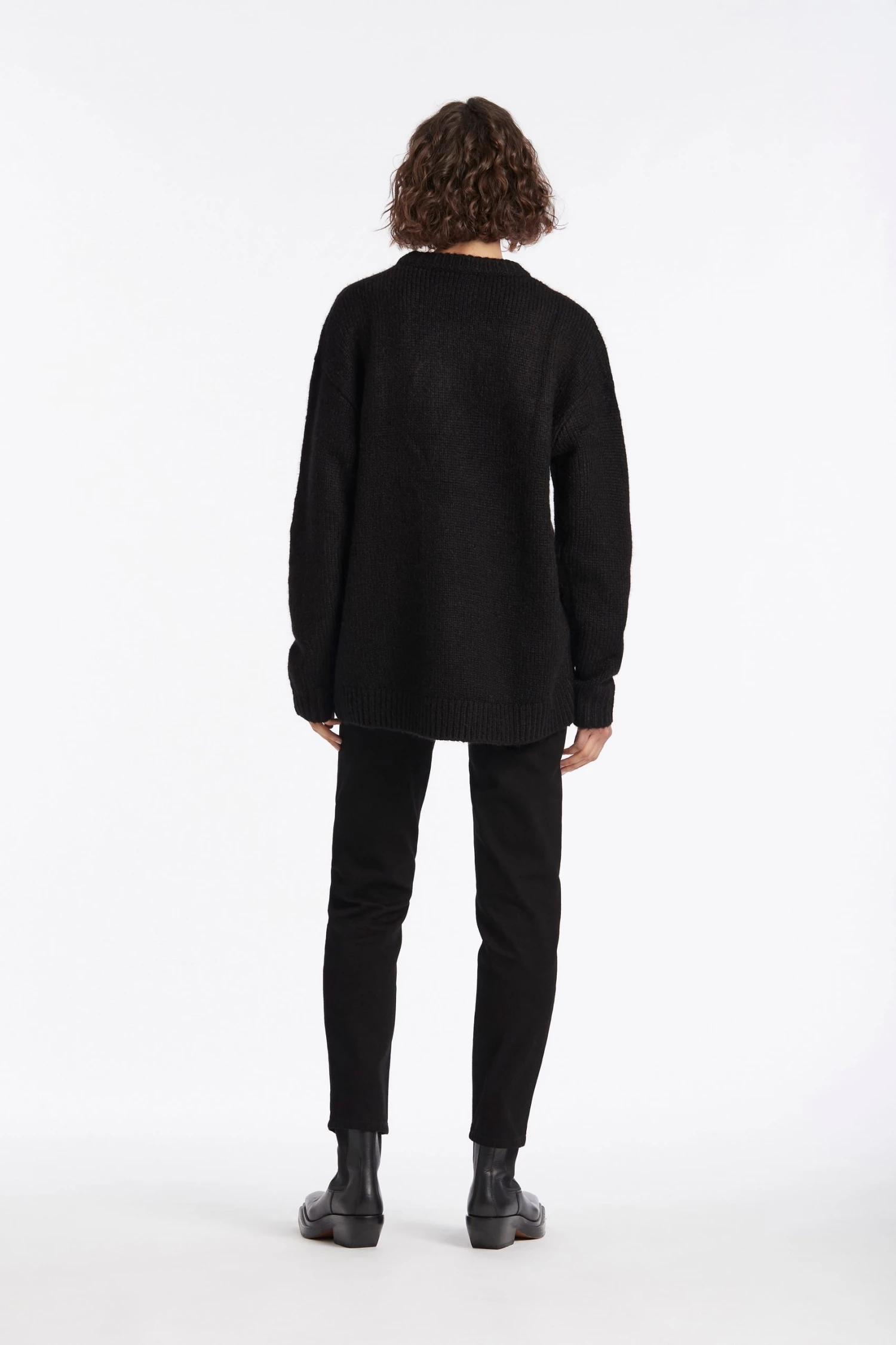 AUS Shopify Store All SEVILLE CREW NECK SWEATER 4 AUS Shopify Store All SEVILLE CREW NECK SWEATER