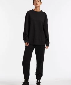 AUS Shopify Store CREW NECK SWEATER