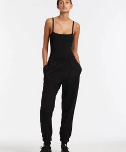 AUS Shopify Store WOMENS TRACK PANT