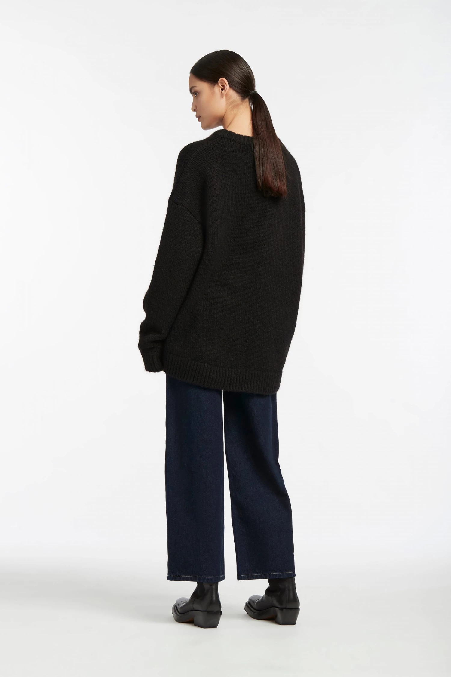 AUS Shopify Store All SEVILLE CREW NECK SWEATER 8 AUS Shopify Store All SEVILLE CREW NECK SWEATER