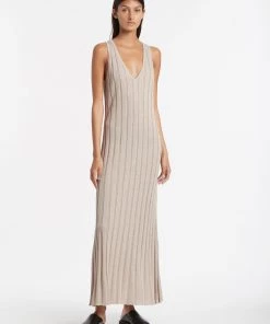 AUS Shopify Store ISOBEL V NECK DRESS