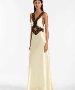 AUS Shopify Store WILLA CUT OUT GOWN