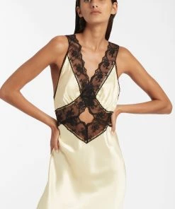 AUS Shopify Store WILLA CUT OUT GOWN